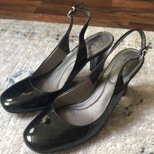 Black Patent Life Stride Soft System Sling Back heels Size 8